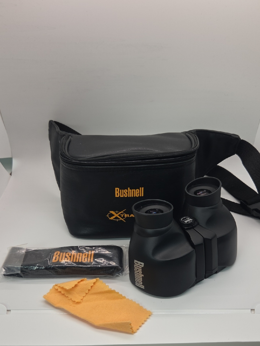 Bushnell Xtra-Wide Sport Black Compact Binoculars with Carry Belt Bag